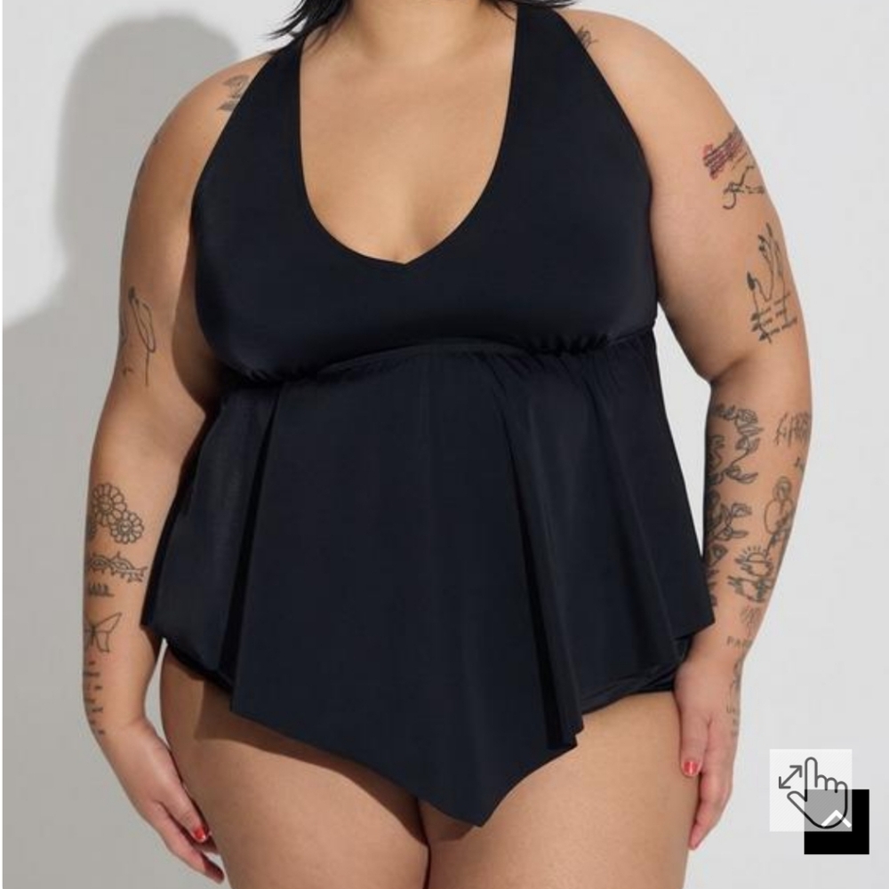 Plus Size 5X Torrid wireless tankini black swimsuit top 🏊‍♂️ swim swimsuit